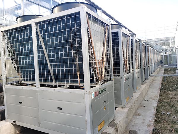Chiller refrigerado por aire y chiller refrigerado por agua en Beijing Nongcube Greenhouse, Beijing, China