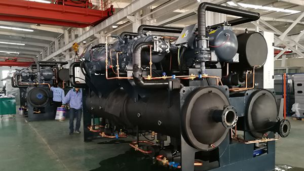 Línea de producción de chiller de tornillo refrigerado por agua